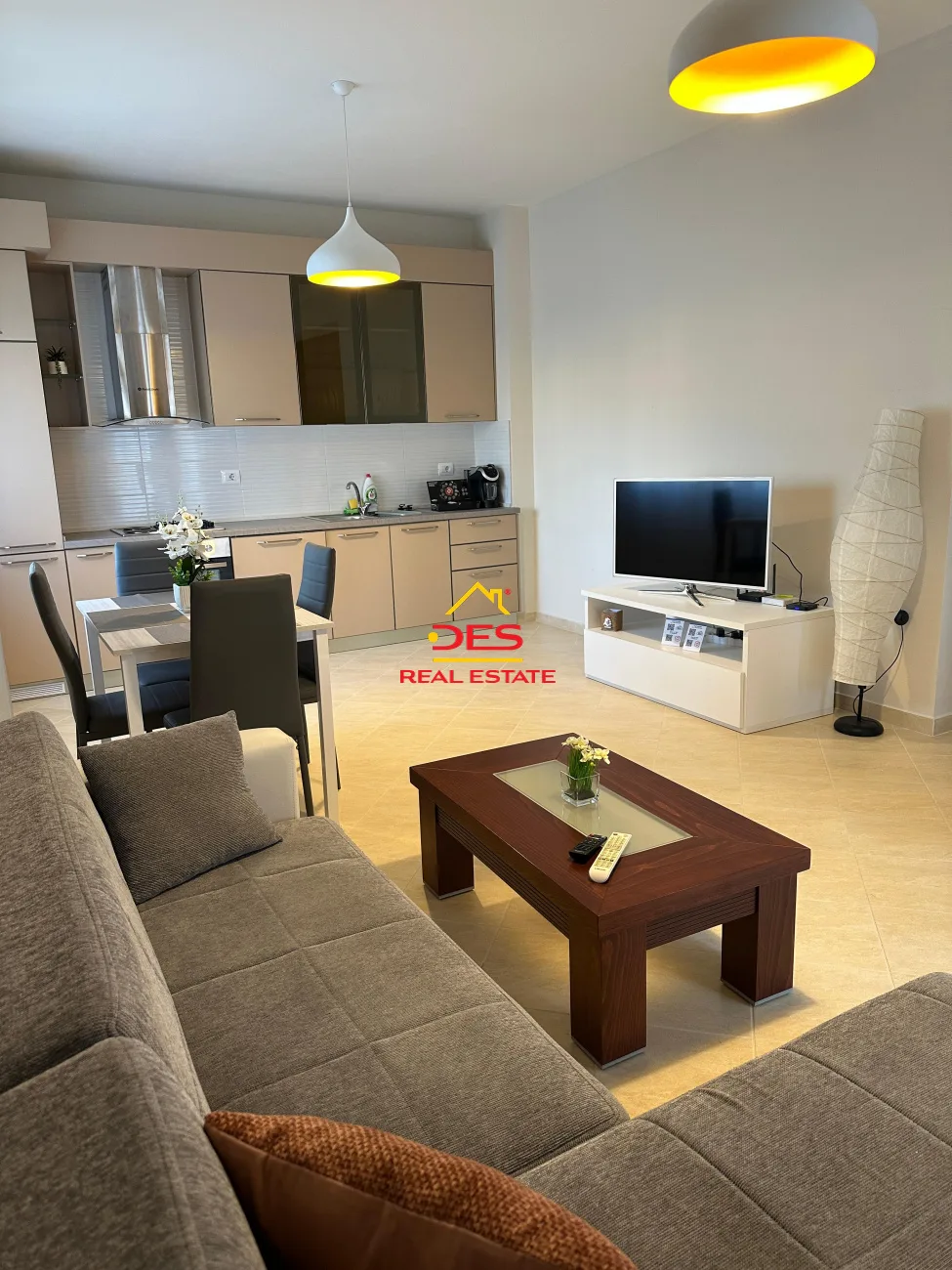 JEPET ME QIRA APARTAMENT 1+1 NË LUNGOMARE, VLORË 📍 Pranë Hotel Chic