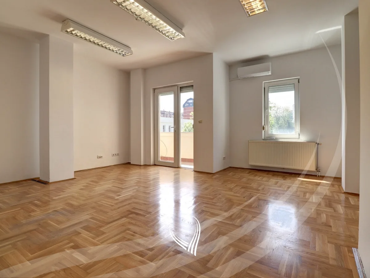 Zyre me 7 dhoma pune me qira në lagjen Pejton