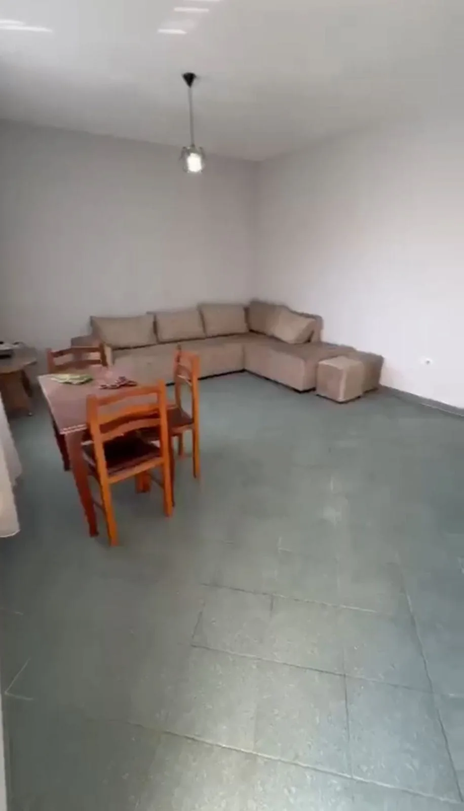 Vile Me Qera 2+1 Tek Zogu I Zi (ID BV22433) Tirane