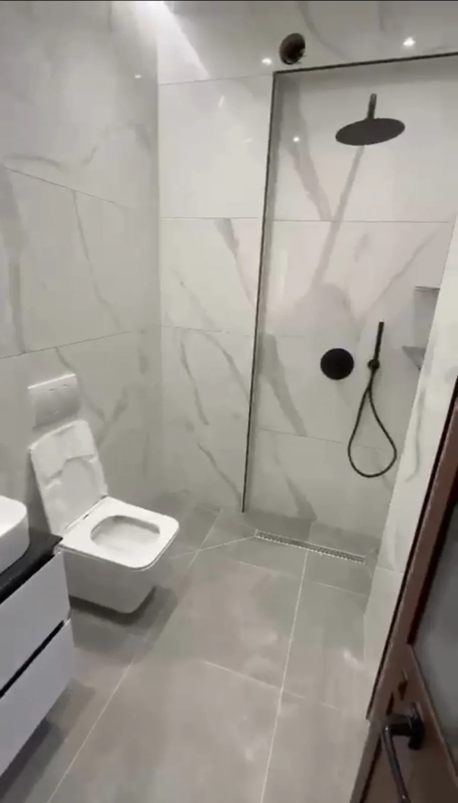 Vile Me Qera 2+1 Tek Zogu I Zi (ID BV22433) Tirane