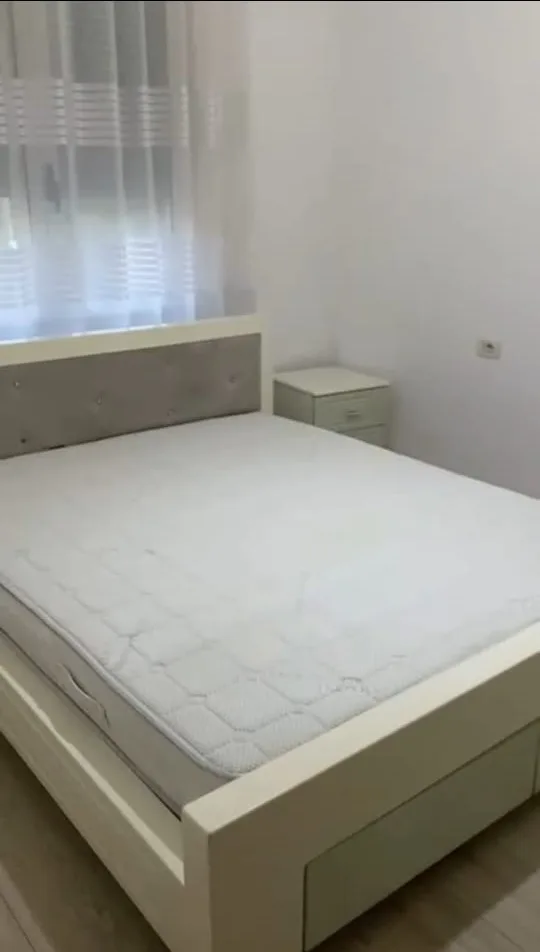 Vile Me Qera 3+1 tek Rruga e Kavajes (ID BV22446) Tirane.