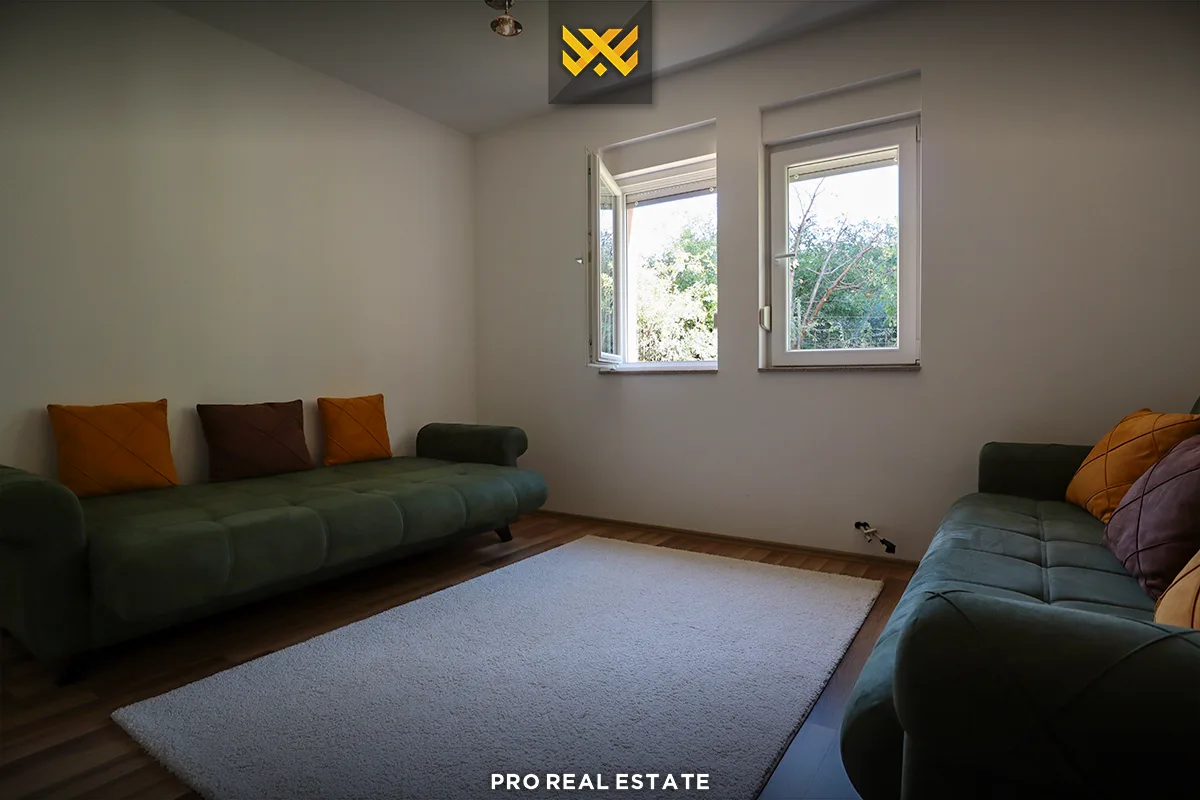 Shtëpi 400m² me #QIRA në Rrugën C
