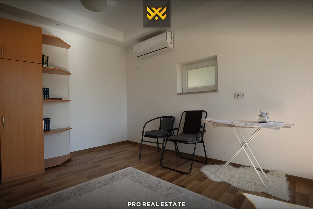 Shtëpi 400m² me #QIRA në Rrugën C