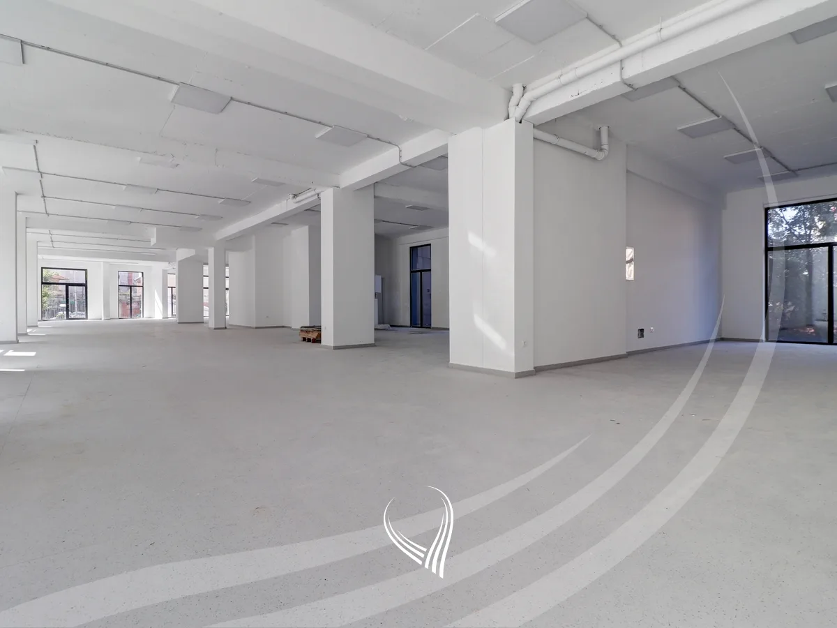 Lokal 550m2 me qira në lagjen Aktash – Kompleksi “Mileniumi”