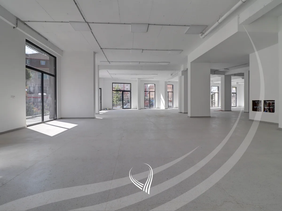Lokal 550m2 me qira në lagjen Aktash – Kompleksi “Mileniumi”