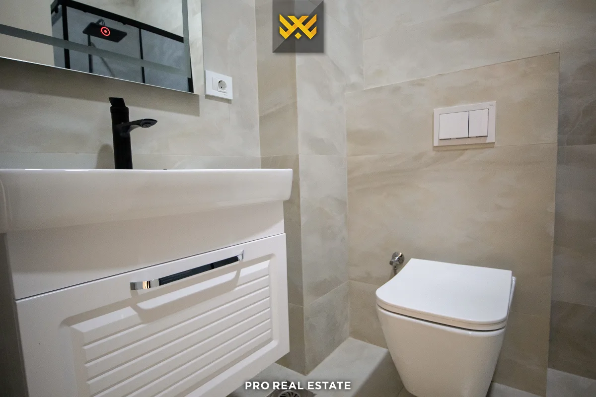 Banesë / Zyrë 117.85m² me #QIRA në Rrugën B.