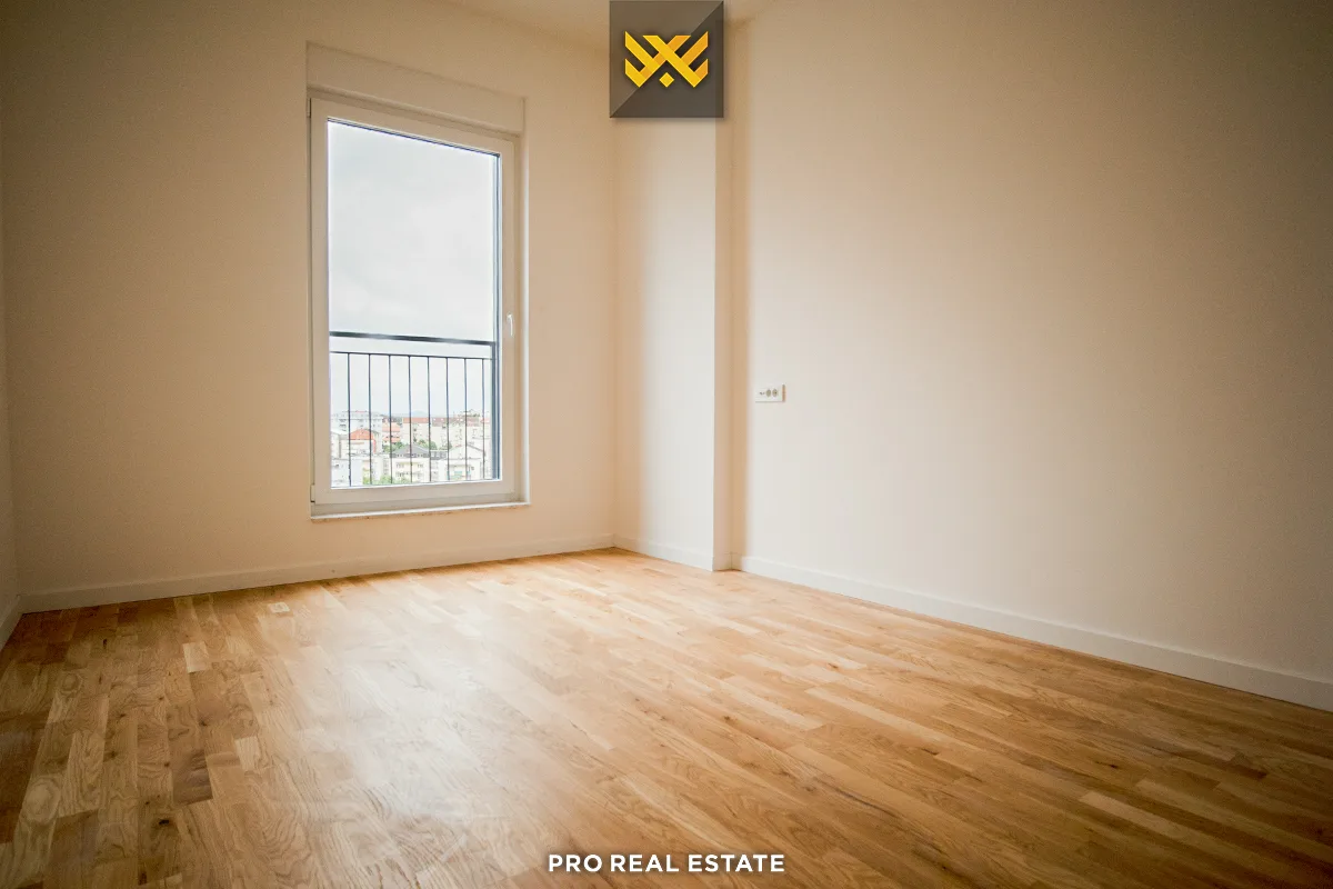Banesë / Zyrë 117.85m² me #QIRA në Rrugën B.