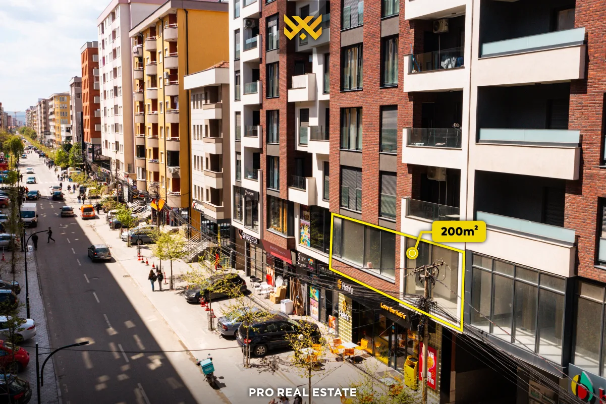 Lokal 200m² me #QIRA në Fushë Kosovë