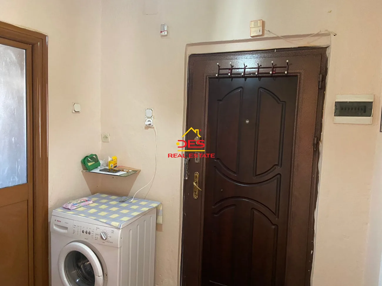 Shitet apartament 2+1 në qendër të qytetit, elbasan.