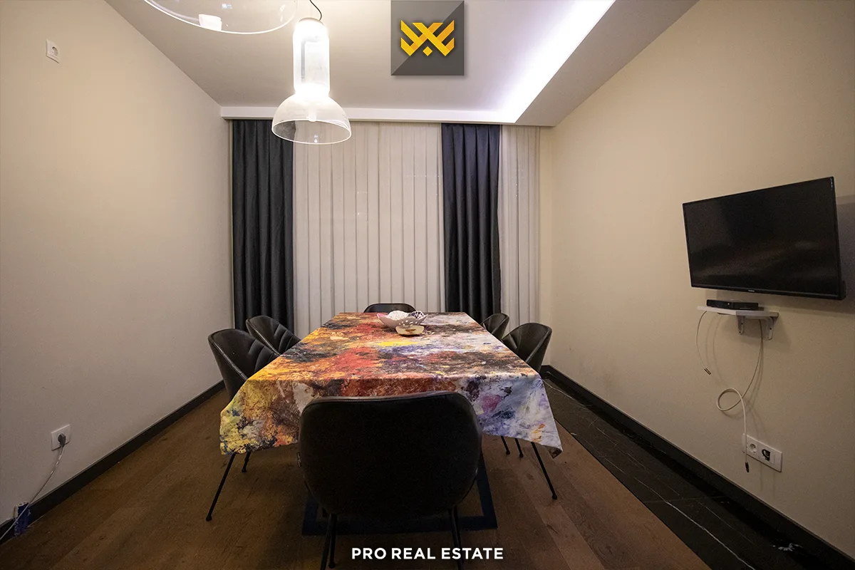 Shtëpi 237m² për #SHITJE në Lagjen Hana