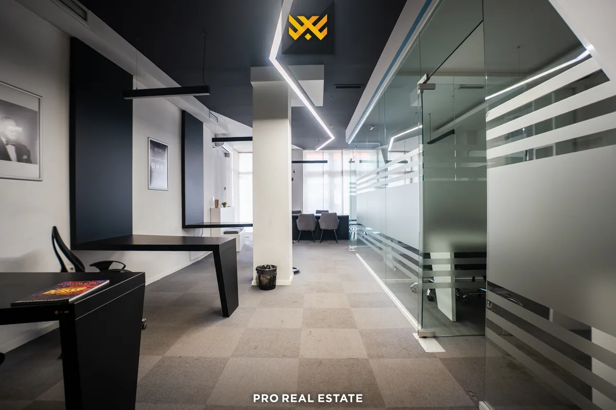 Objekt 2900m² me #QIRA në Aktash
