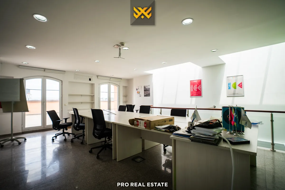 Objekt 2900m² me #QIRA në Aktash