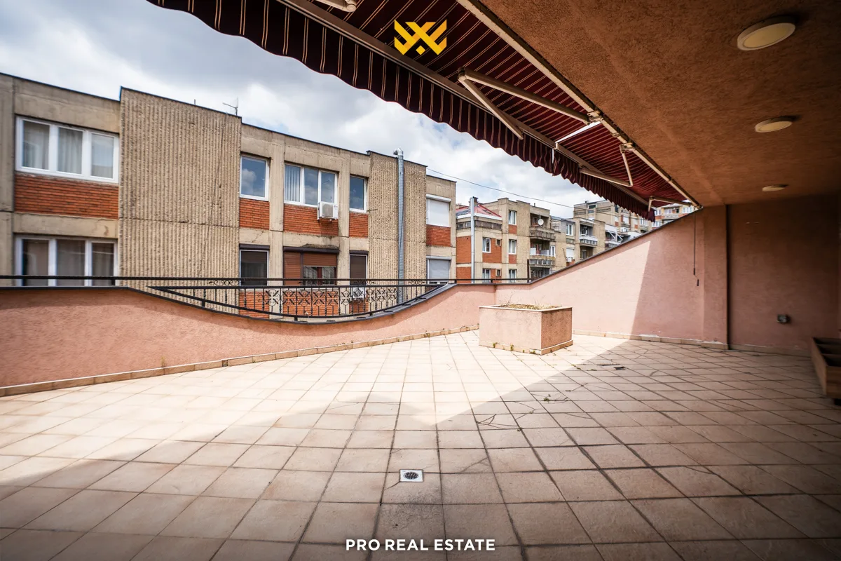 Objekt 2900m² me #QIRA në Aktash