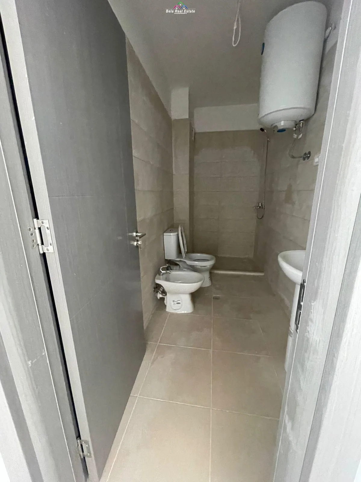 Apartament Me Qera 3+1 tek 5 Maji ( ID B230173) Tirane​