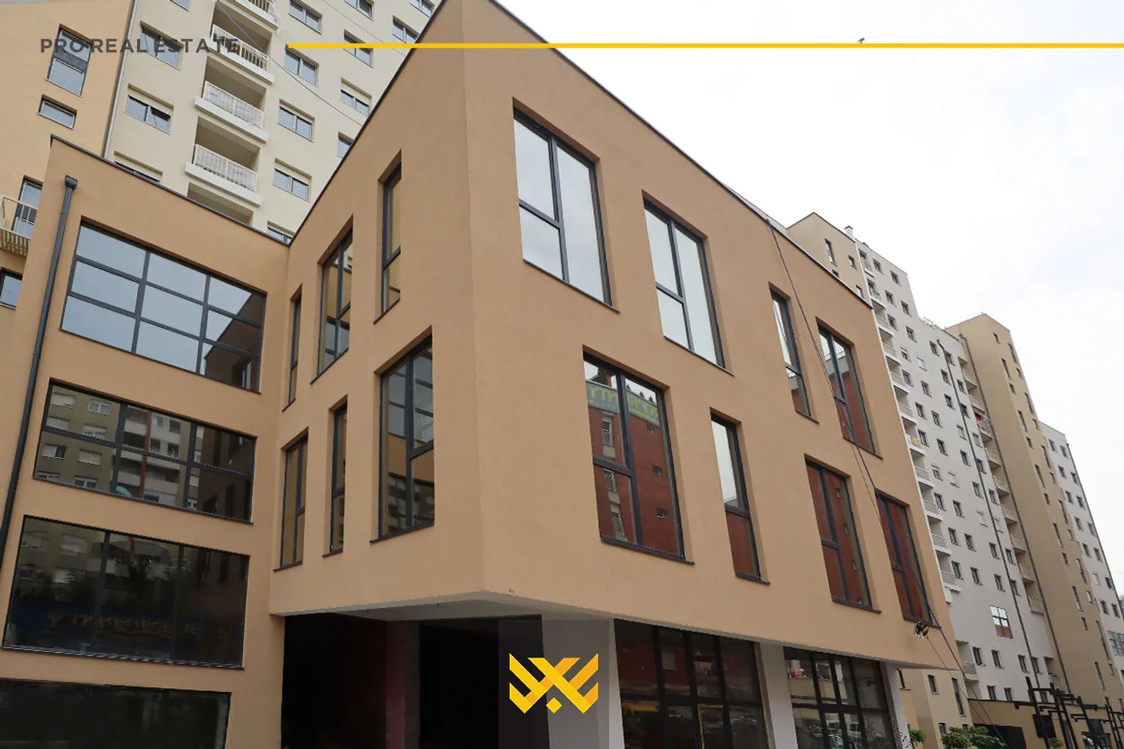 Lokal 105m² në #SHITJE në Emshir