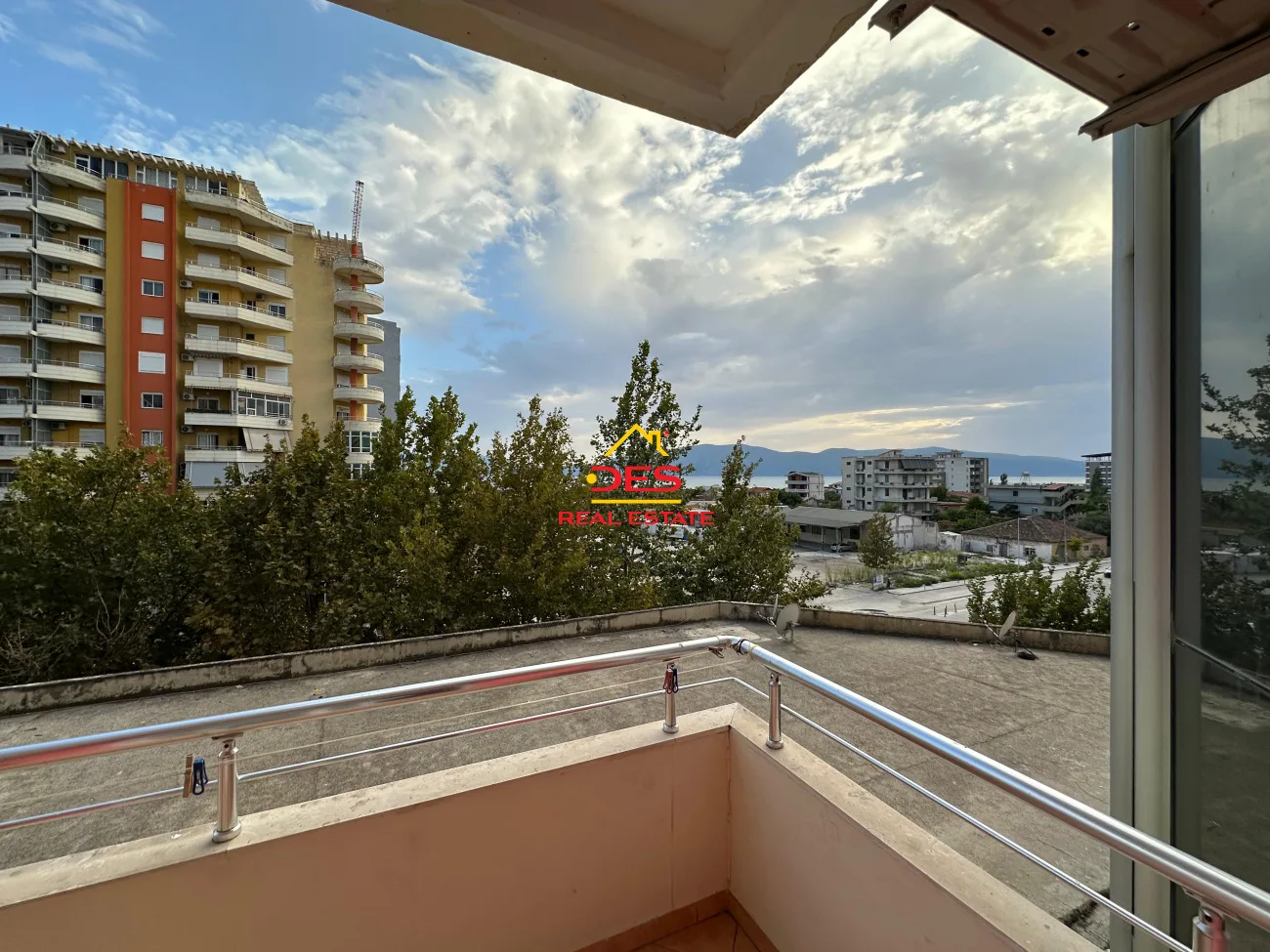 JEPET ME QIRA APARTAMENT 1+1 PRANË PORTIT ,VLORË 📍 Te Ish- Karburant Vola