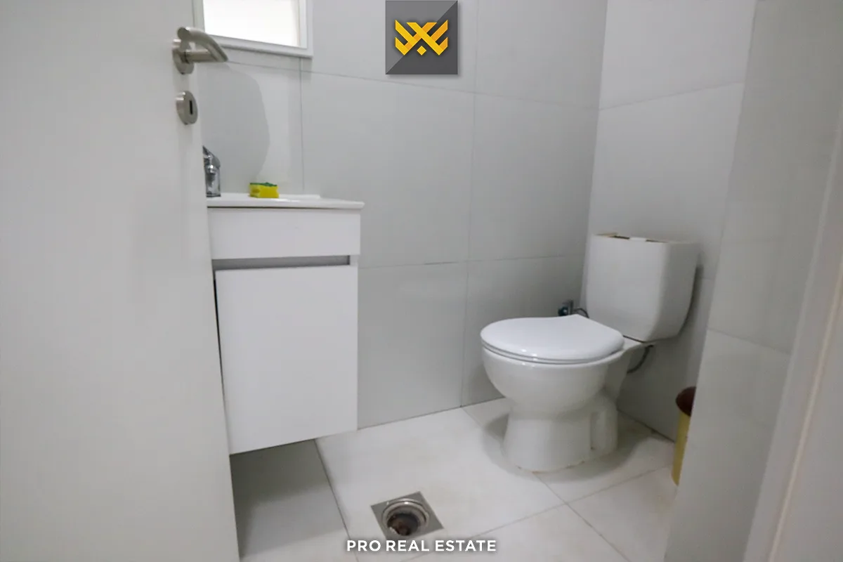 Lokal 100m² me #QIRA në Fushë Kosovë