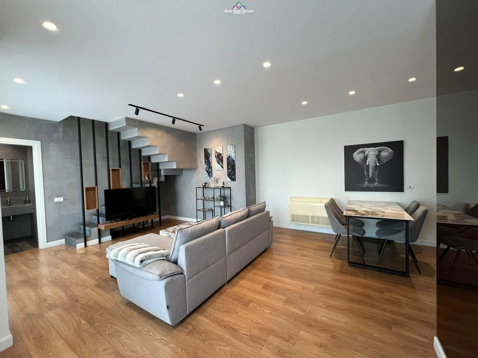 Apartament/Dublex 2+1+2 Me Qera Tek Rruga e Barrikadave (ID B2201649) Tirane