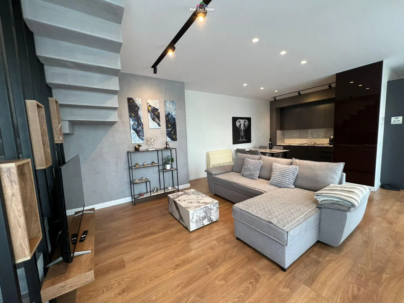Apartament/Dublex 2+1+2 Me Qera Tek Rruga e Barrikadave (ID B2201649) Tirane