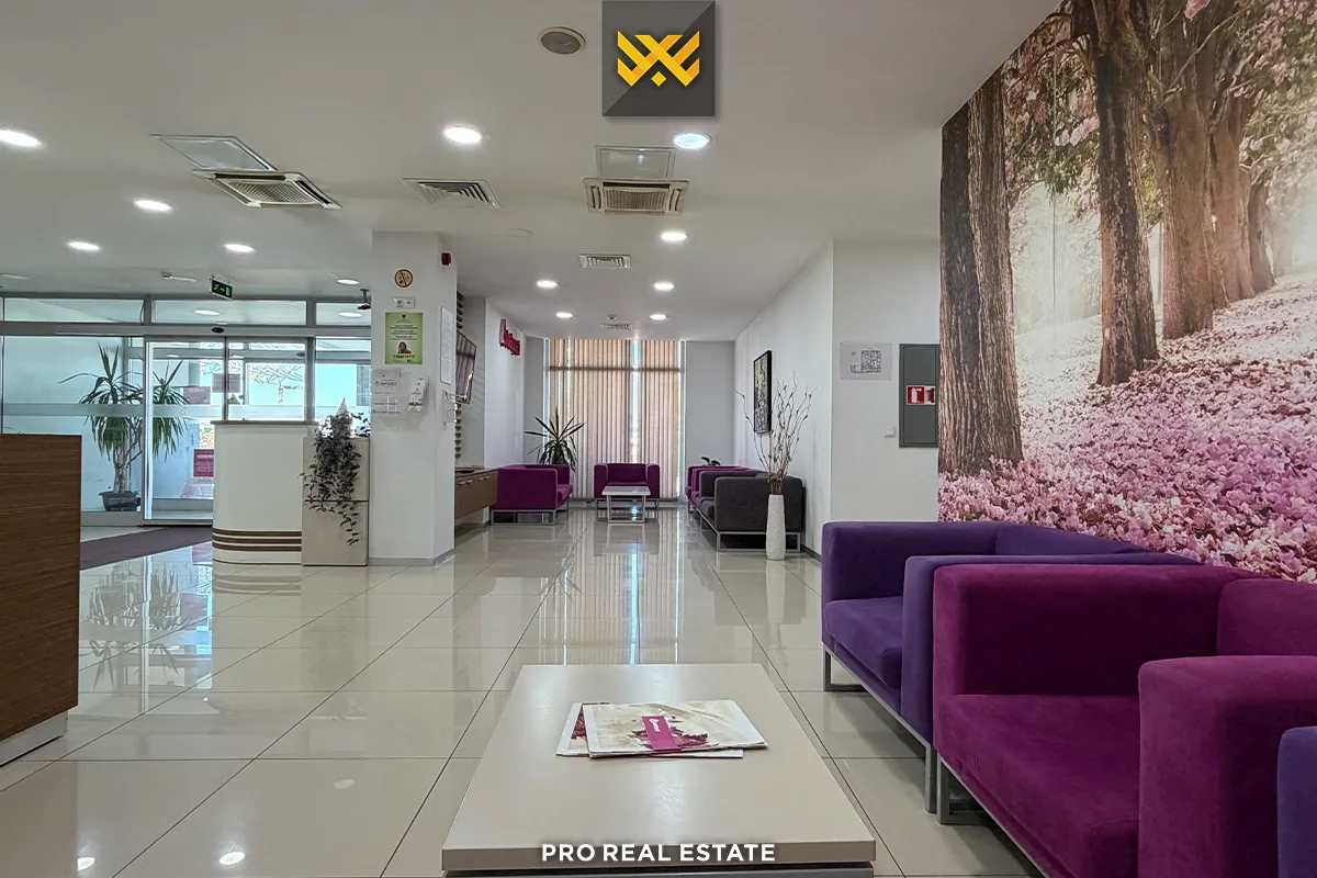 Objekt 2100m² me #QIRA në Magjistralen Prishtinë - Ferizaj