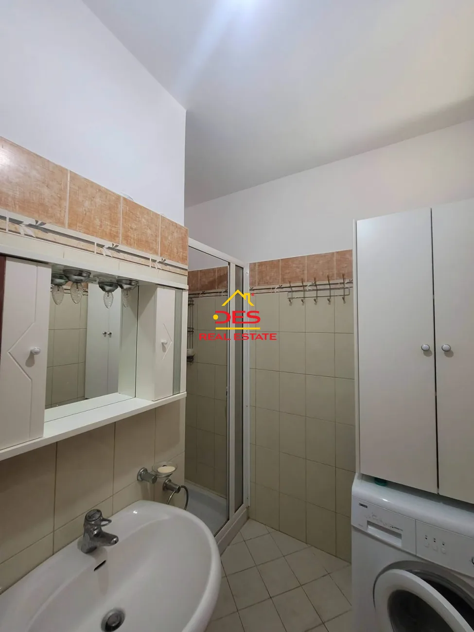Shitet apartament 1+1 – sarandë | pranë plazhit zero zero 🌊