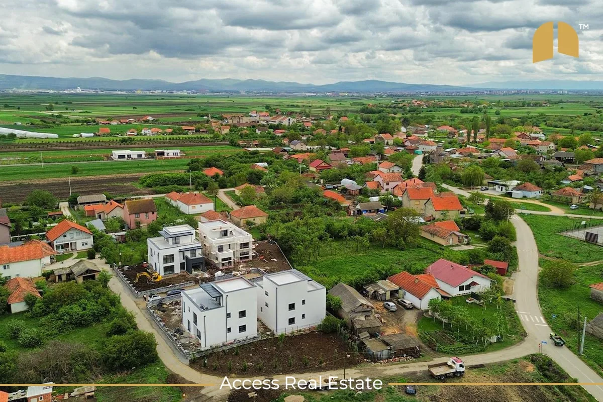 2 Shtëpi në SHITJE – 4 dhoma gjumi + garazh – Graçanicë