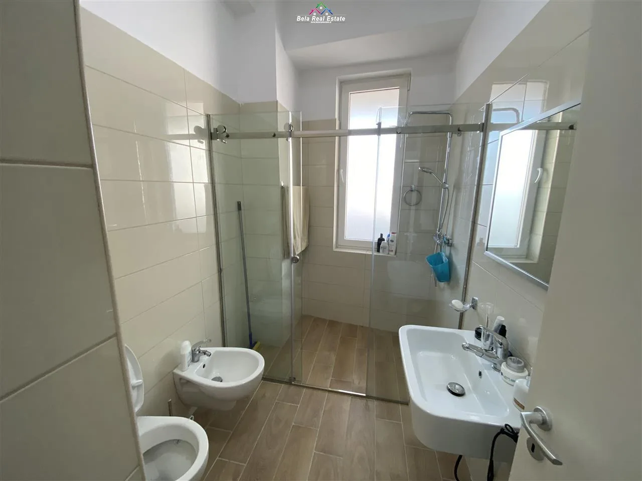Shitet Apartament 2+1 tek 21 Dhjetori (ID B120400) Tirane