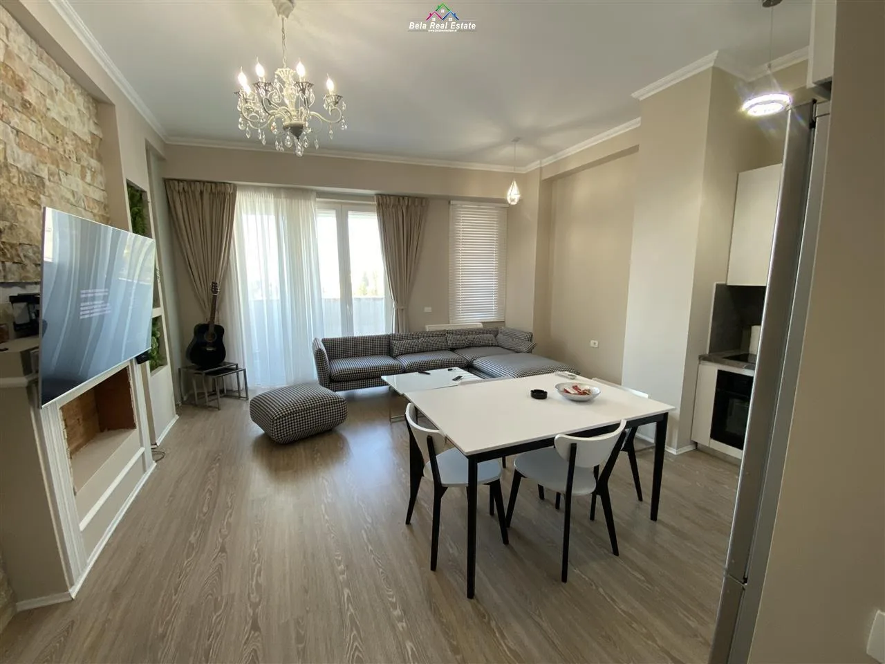 Shitet Apartament 2+1 tek 21 Dhjetori (ID B120400) Tirane