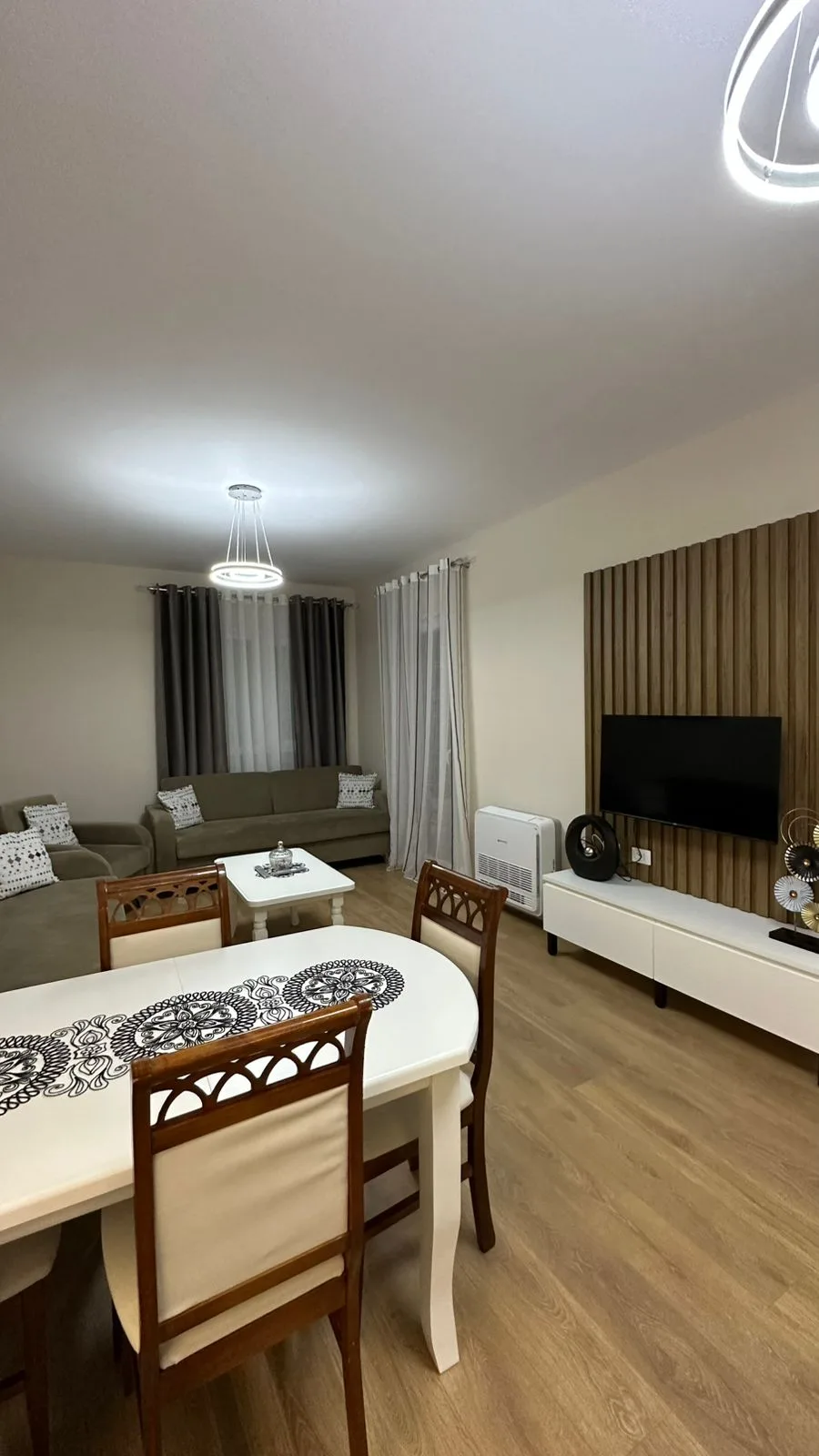Apartament Me Qera 1+1+Post Parkimi Tek 5 Maji (ID B2101235) Tirane