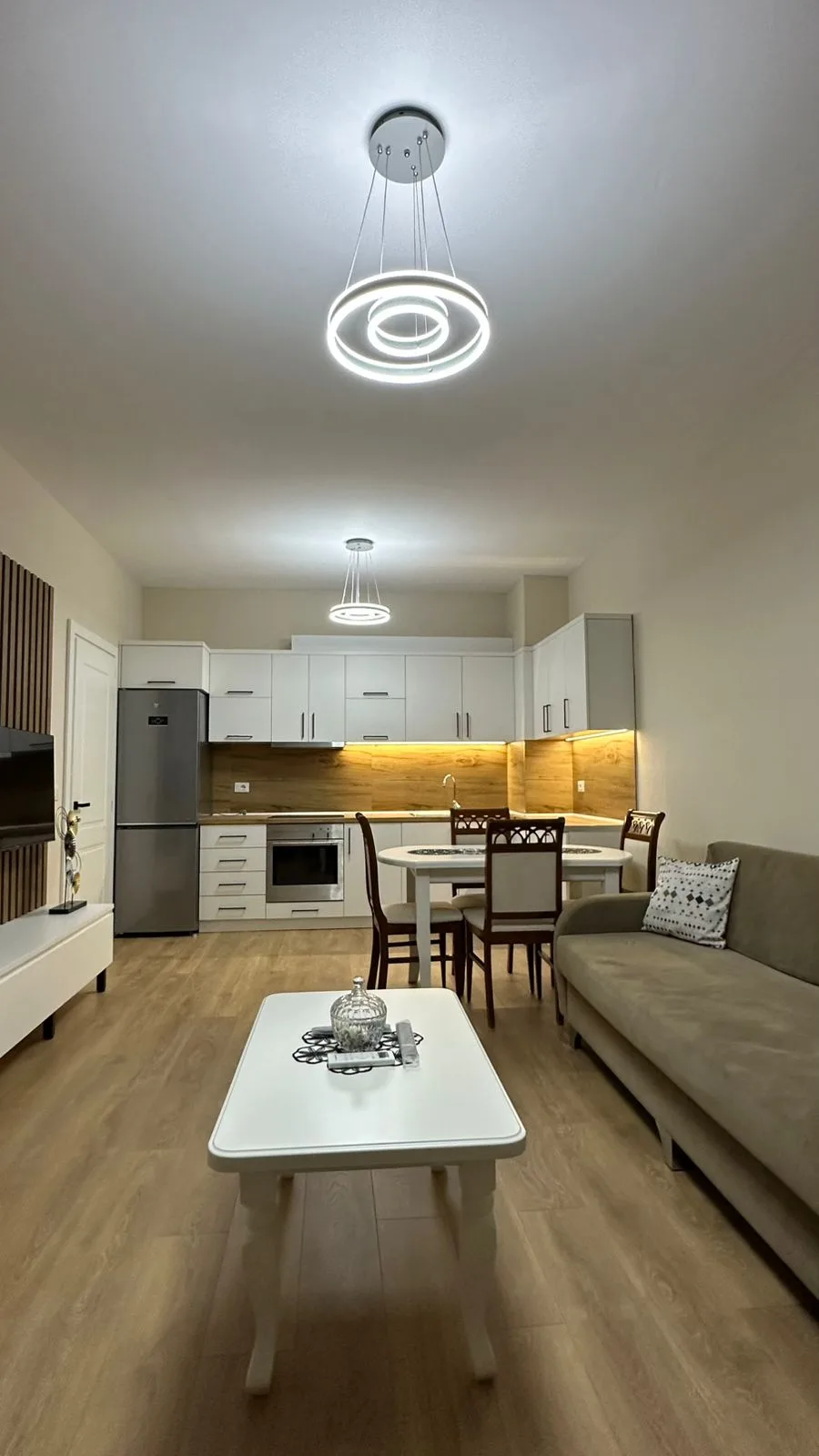 Apartament Me Qera 1+1+Post Parkimi Tek 5 Maji (ID B2101235) Tirane