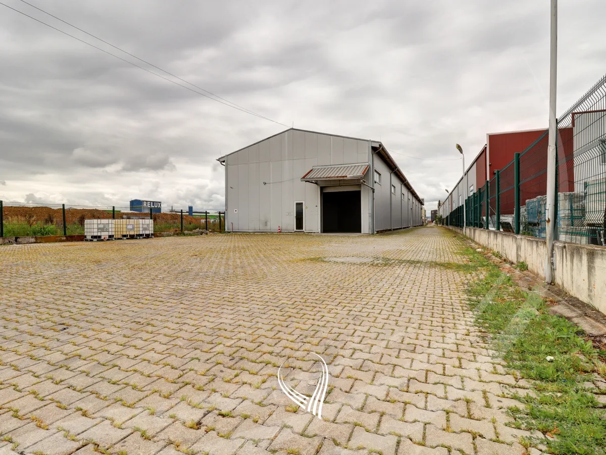 Depo 420m2 me qira në Llapllasellë