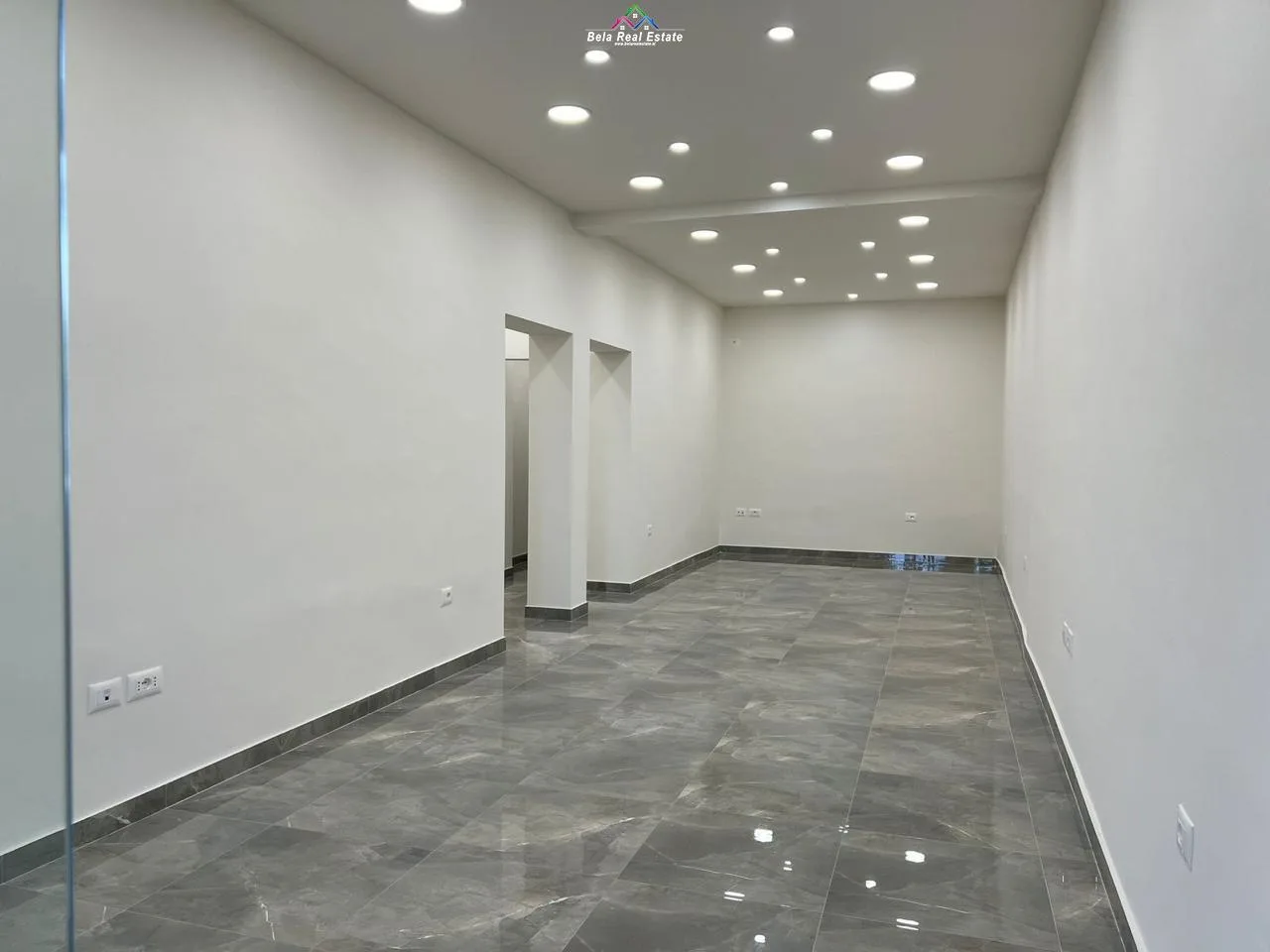 Dyqan ne Shitje tek Stadiumi Dinamo (ID BD1148) Tirane