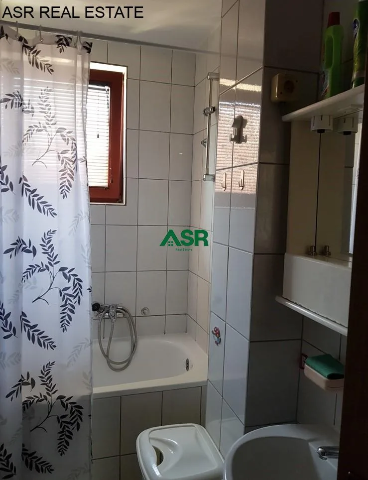 Ofrohet #banesa me #qira në lagjen qender  te Prishtines,