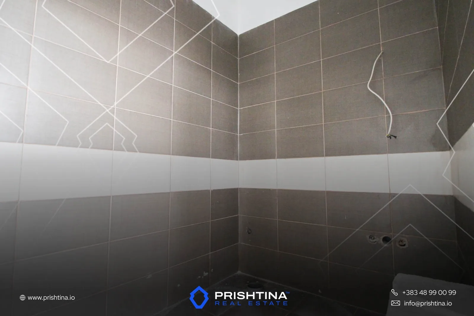 Lokal në shitje 235m² në Fushë Kosovë