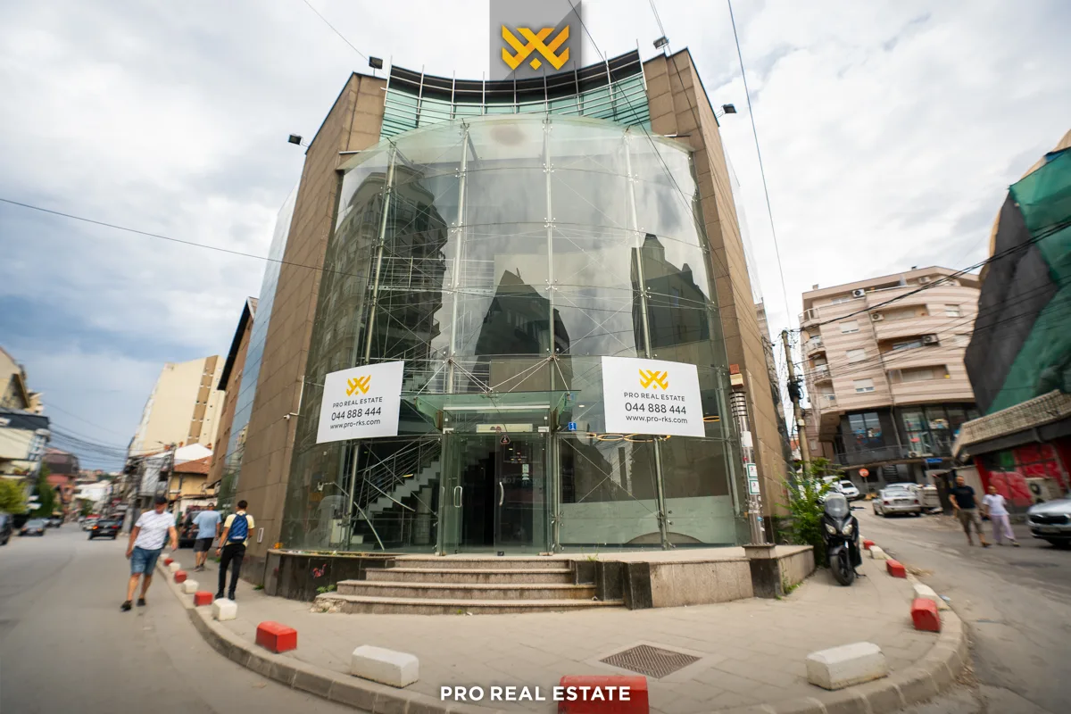 Objekt 1000m² me #QIRA në Qendër