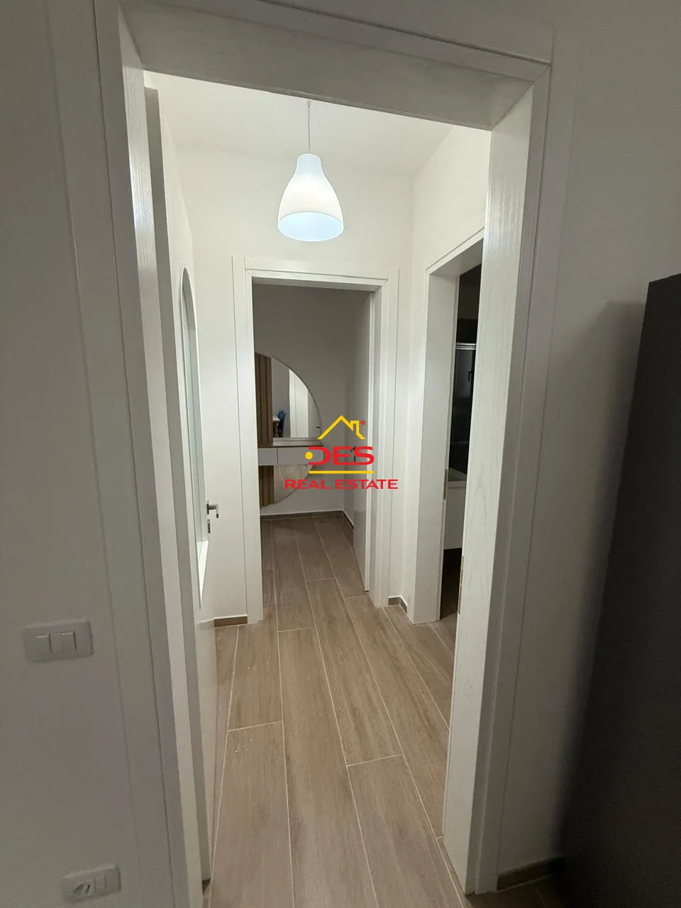 Shitet ose jepet me qira apartament 1+1 në orikum , vlorë.