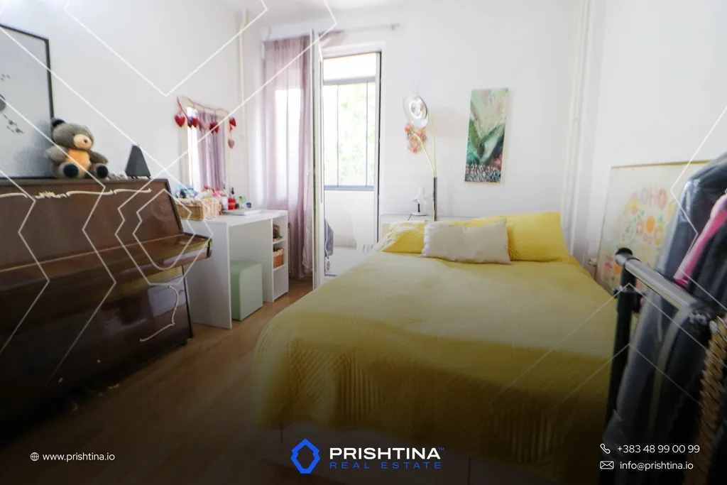 Banesë me qira 100m² në Qendër