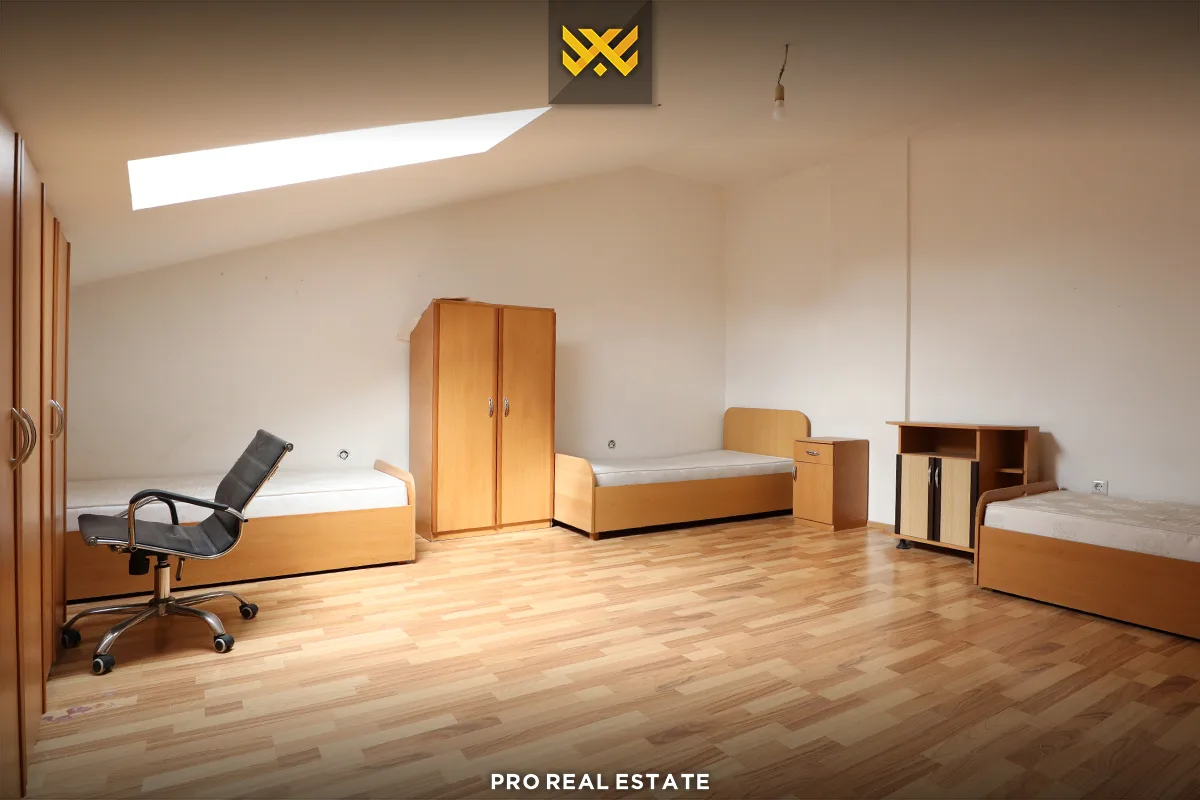 Banesë 120m² për #SHITJE në Emshir.