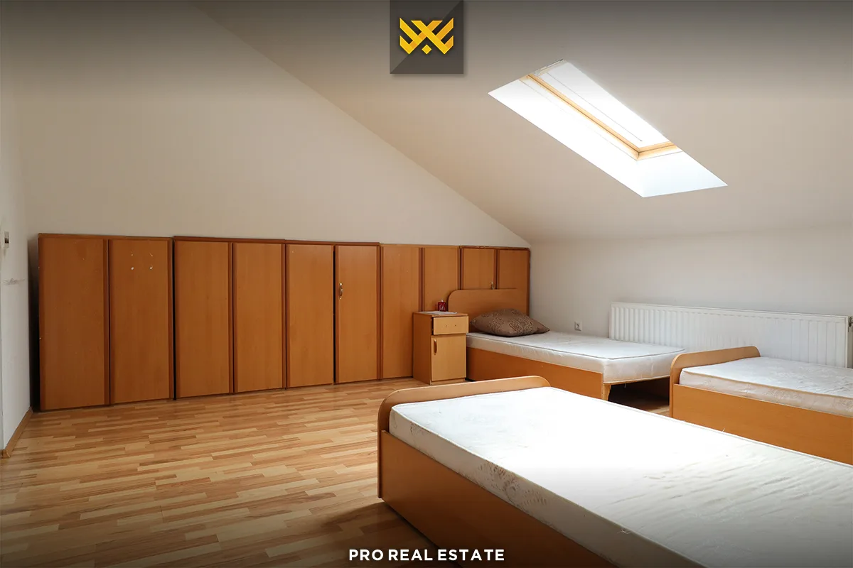 Banesë 120m² për #SHITJE në Emshir.