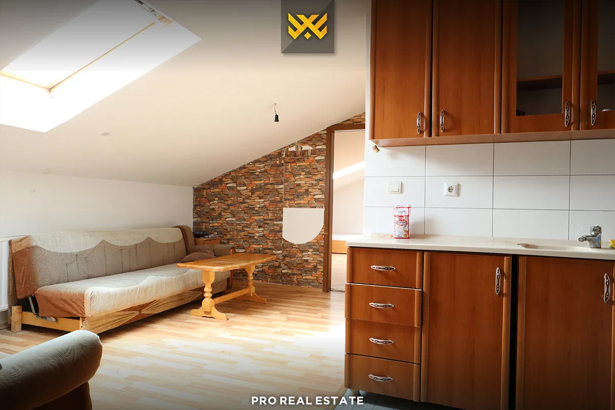 Banesë 120m² për #SHITJE në Emshir.