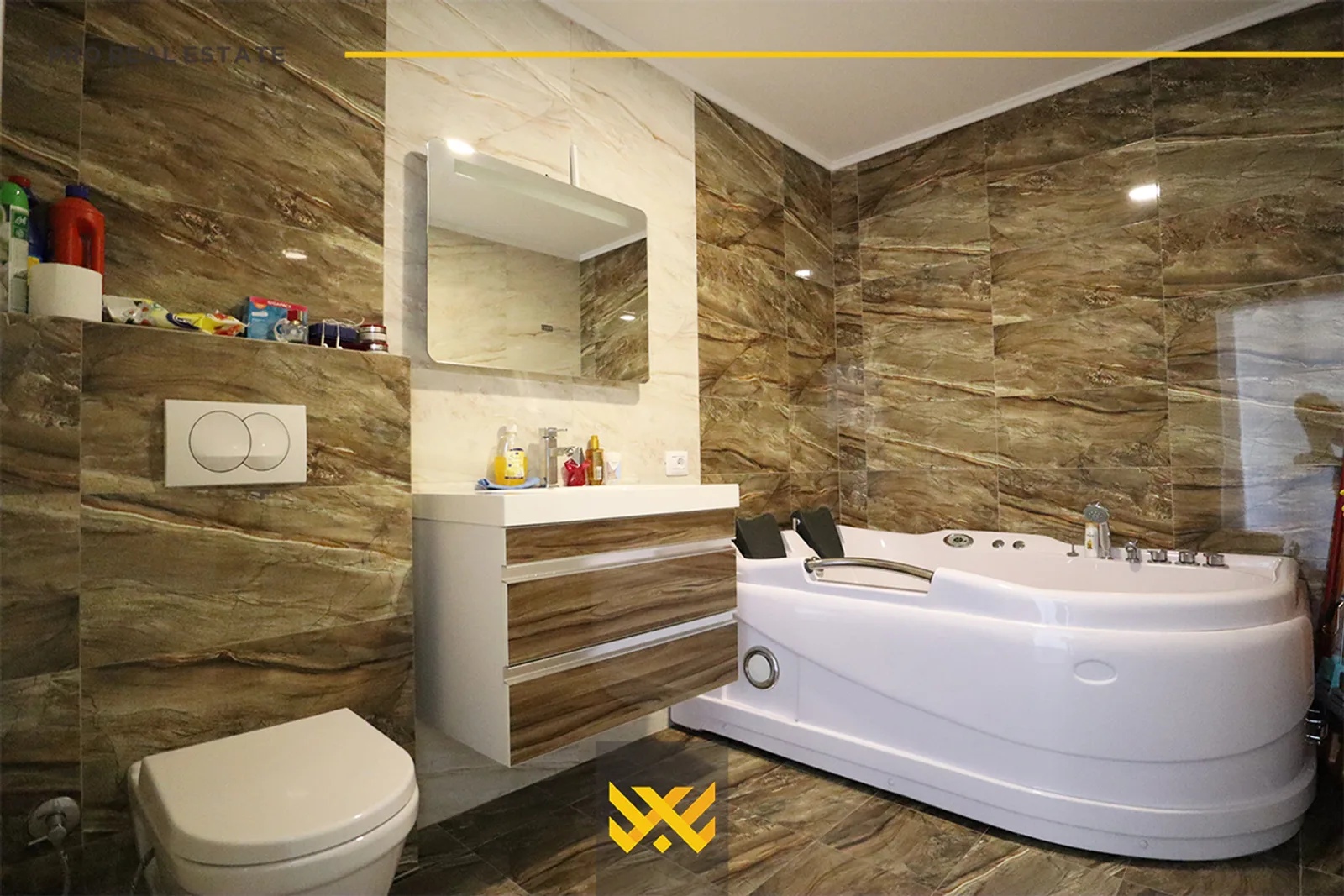 Banesë-Penthouse 175m² + 80m² me #QIRA te Mati 1.