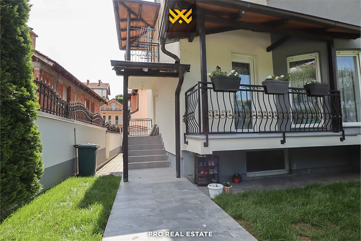 Shtëpi 283.53m² për #SHITJE në Kolovicë e Re