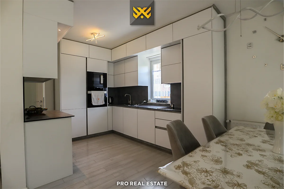 Shtëpi 283.53m² për #SHITJE në Kolovicë e Re