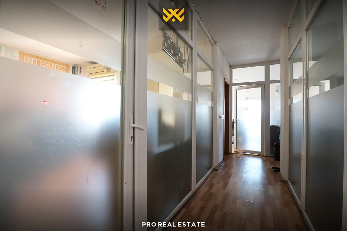 Banesë-Penthouse 161m²+44m² për #SHITJE te Parku i Qytetit.