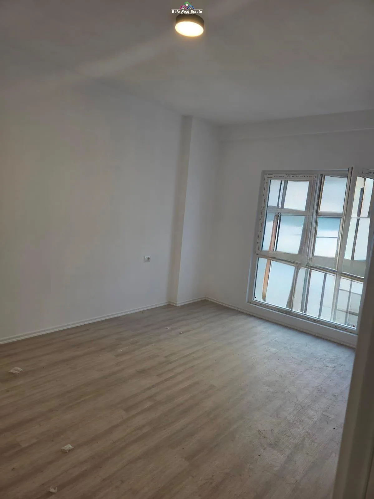 Zyre Me Qera 2+1 Tek Zogu i Zi (ID BZ2761) Tirane
