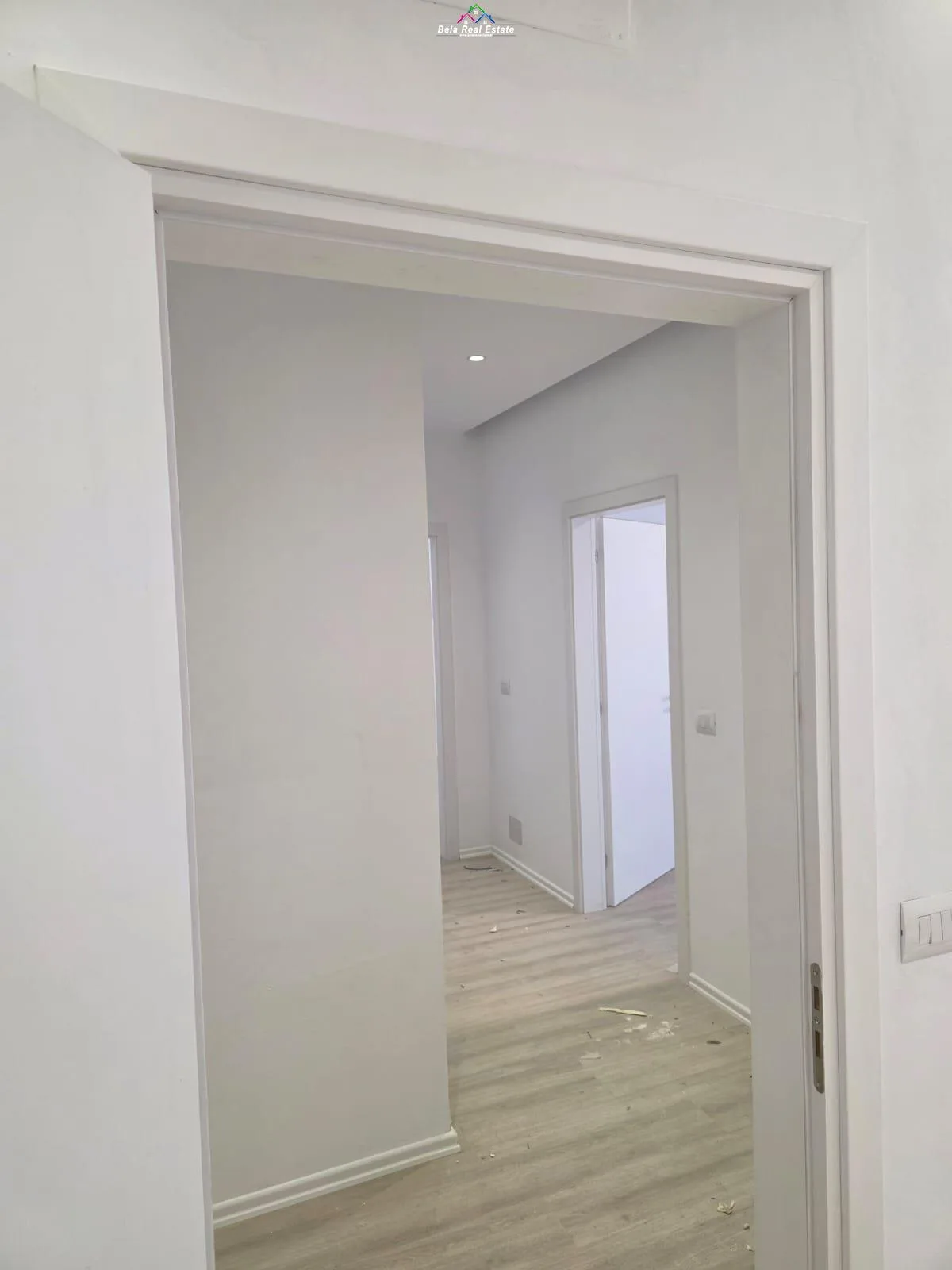 Zyre Me Qera 2+1 Tek Zogu i Zi (ID BZ2761) Tirane