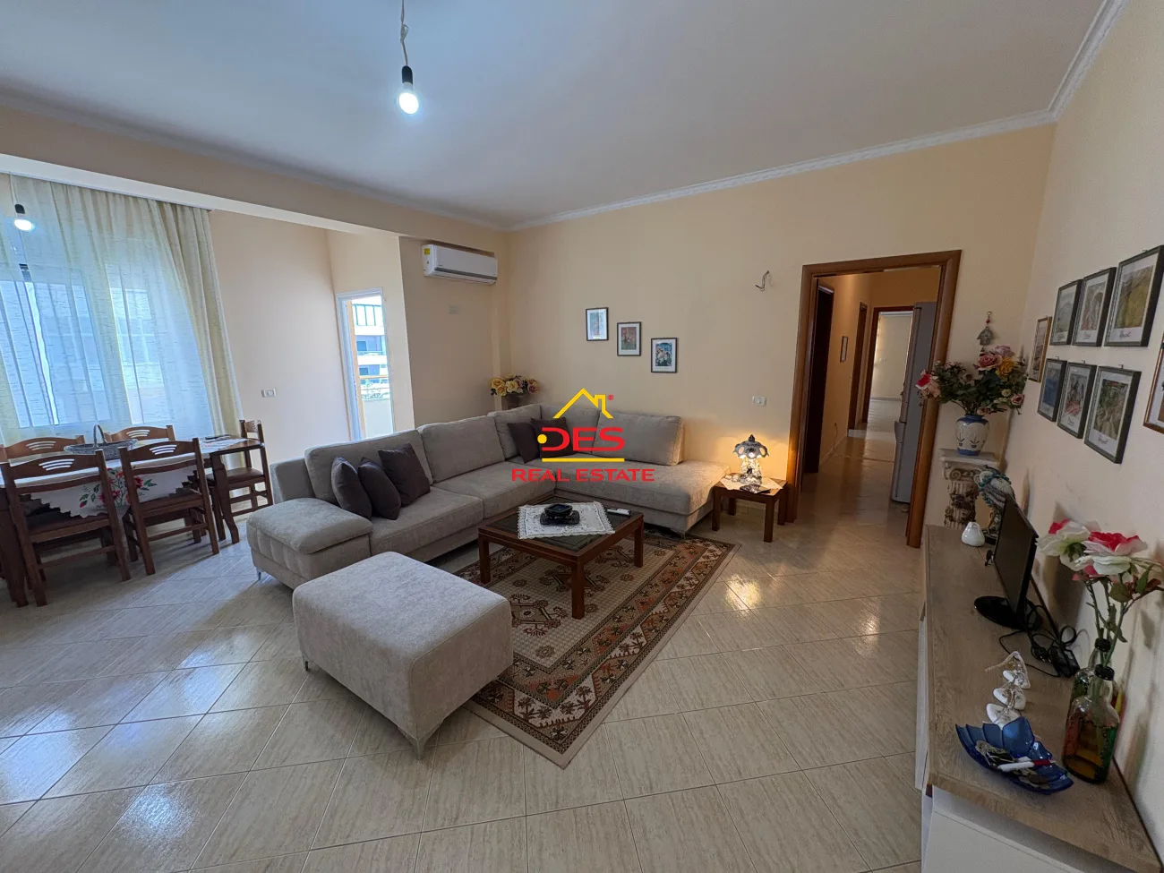 JEPET APARTAMENT 2+1 ME QIRA NË LUNGOMARE, VLORË 📍 Pranë Karburant Kastrati
