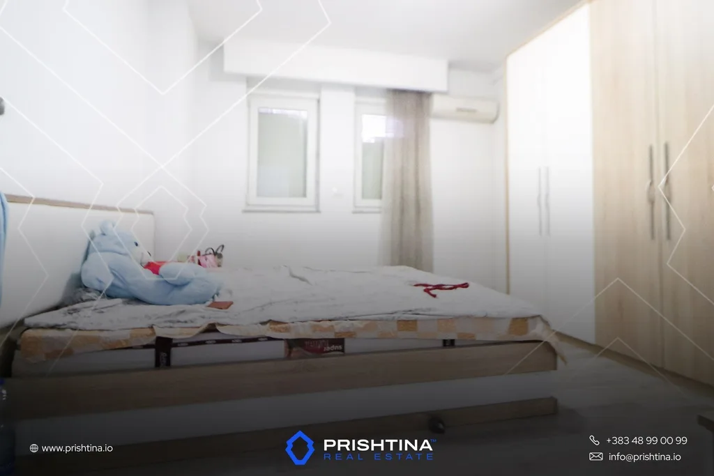 Shtëpi me qira 180m² në Veternik