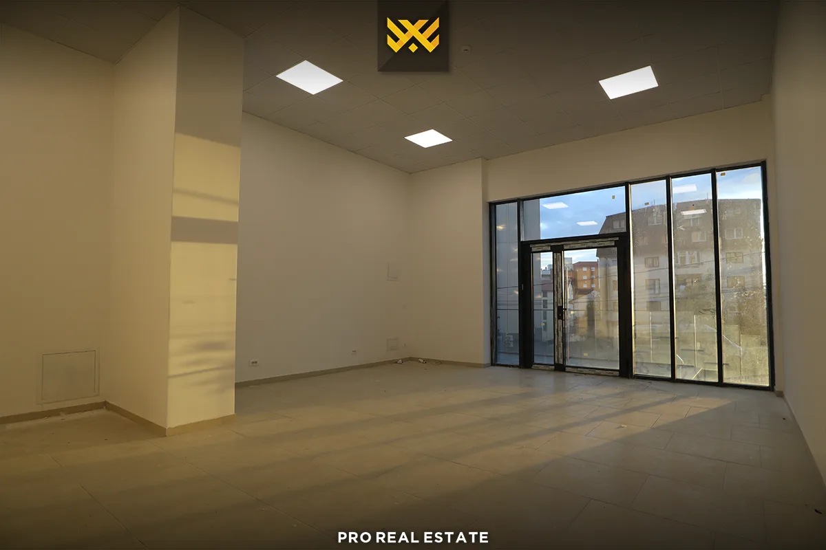 Lokal 65m² me #QIRA në Bregun e Diellit.