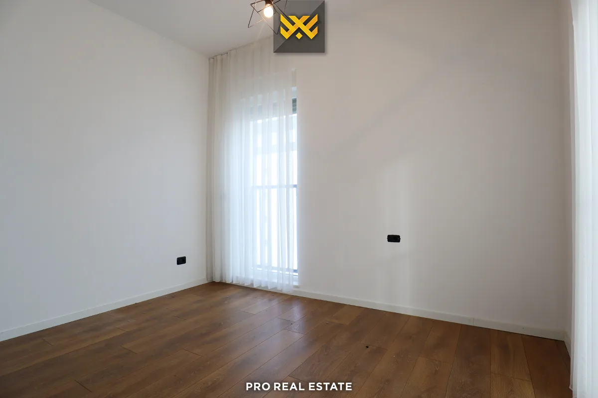 Duplex Penthouse 190m² + 150m² për #SHITJE në Lagjen e Muhaxherëve
